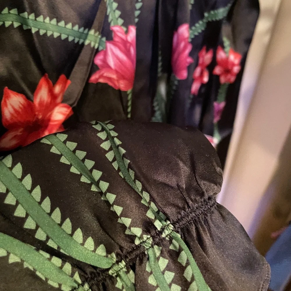 NWT | Tucker NYC Silk Stella Top - Picture 4 of 7